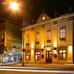 U Zvonu Hotel 3*