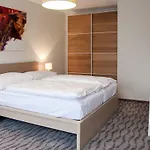 U Zvonu Hotel 3*