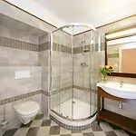 U Zvonu Hotel