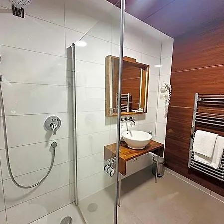 U Zvonu 3* Врхлаби